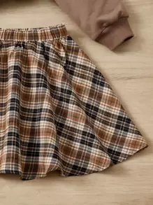 SHEIN Tween Girl Letter Graphic Drop Shoulder Sweatshirt & Tartan Skirt - Multicolor - View 3