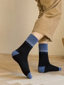 字母圖案中筒襪