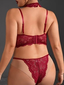 Plus Floral Lace Underwire Lingerie Set With Choker - Burgundy - View 2
