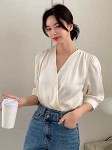 DAZY 實色泡泡袖v領襯衫 - 杏色 - 查看 4