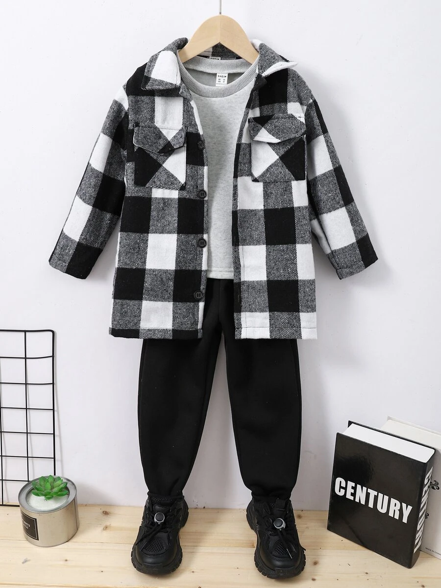 小男童大格紋翻蓋口袋襯衫和褲子和上衣