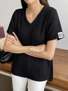 DAZY Camiseta tejida de canalé con diseño de parche de letra - Negro - Ver 3