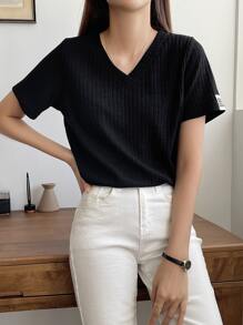 DAZY Camiseta tejida de canalé con diseño de parche de letra - Negro - Ver 8