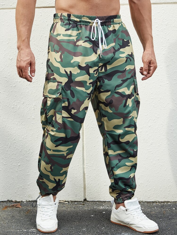 Manfinity Pantalones De Carga De Talla Grande Para Hombres Con Estampado De Camuflaje, Ajuste Holgado, Bolsillos Con Solapa Y Cintura Con Cordón - Multicolor - Añade 3