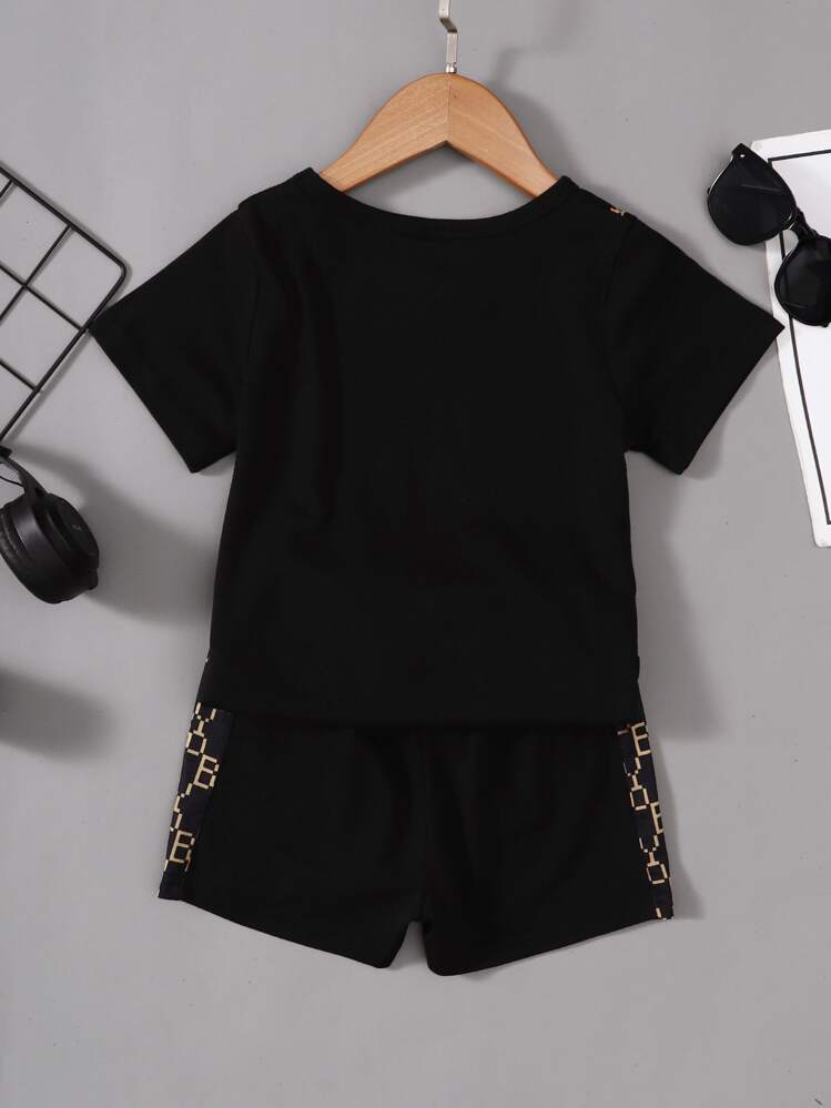 SHEIN ילד תיק & כיתוב גרפי חולצת טי ושורטס - שחור - ראה 2