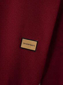 Manfinity 男士字母貼布抽繩連帽衫 - 酒紅色 - 查看 4