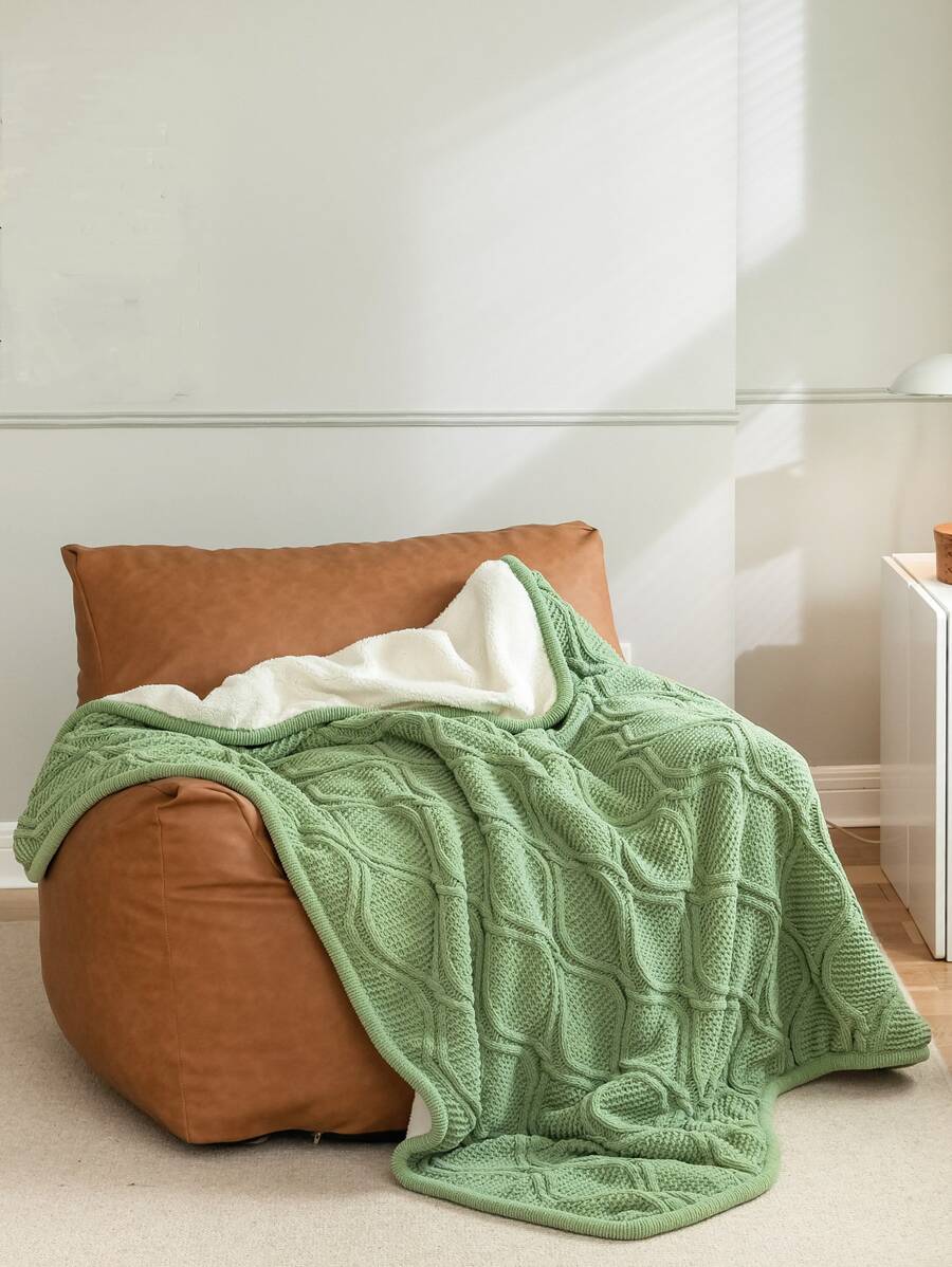 Geometric Jacquard Throw Blanket - Green - View 1