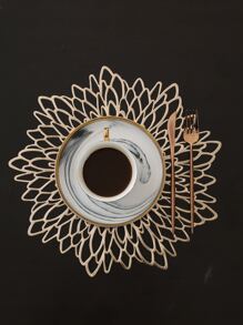 Hollow Leaf Placemat - Gold - View 3