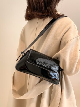 極簡風格翻蓋法棍包