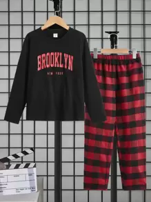 SHEIN Leap Crew 圣诞节 Tween Boy 字母图案 T 恤和 Buffalo 格子裤睡衣套装