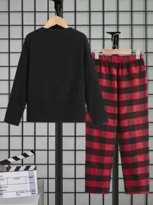 SHEIN Leap Crew 圣诞节 Tween Boy 字母图案 T 恤和 Buffalo 格子裤睡衣套装