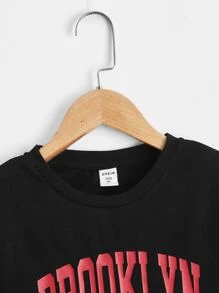 SHEIN Leap Crew 圣诞节 Tween Boy 字母图案 T 恤和 Buffalo 格子裤睡衣套装