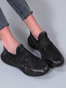 Camo Pattern Letter Patch Decor Slip-On Casual Shoes - Black - View 1