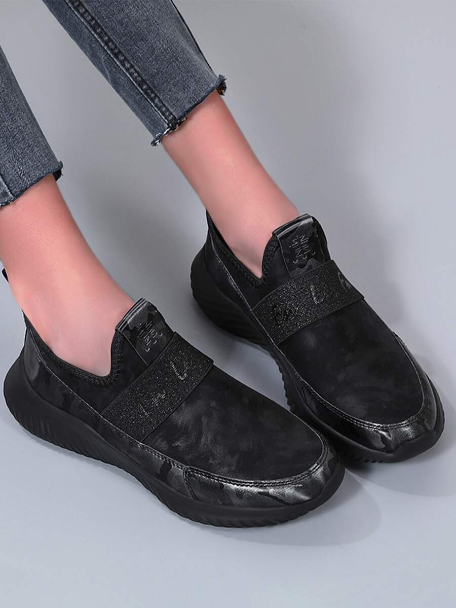 Camo Pattern Letter Patch Decor Slip-On Casual Shoes - Black - View 1