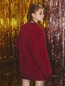 Suéter amplio con patrón de lazo de hombros caídos de peluche tejido - Burdeos - Ver 2