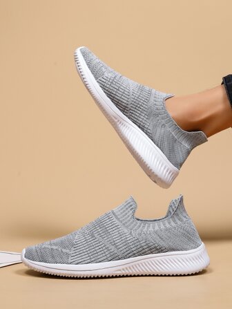 Men Minimalist Slip-On Running Shoes