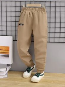 SHEIN 男童休闲宽松弹力腰裤，饰有字母贴布，适合日常穿着、玩耍和上学，秋冬季时尚百搭。 - 卡其色 - 查看 1