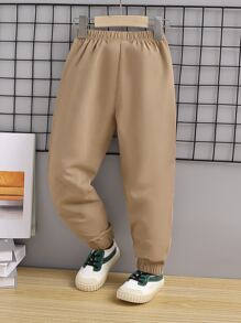 SHEIN 男童休闲宽松弹力腰裤，饰有字母贴布，适合日常穿着、玩耍和上学，秋冬季时尚百搭。 - 卡其色 - 查看 2