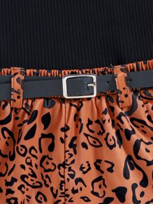 SHEIN 女孩褶邊吊帶上衣和滿版印花附腰帶短褲 - 彩色 - 查看 3