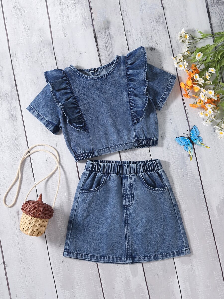 小女童荷葉邊牛仔上衣和半身裙