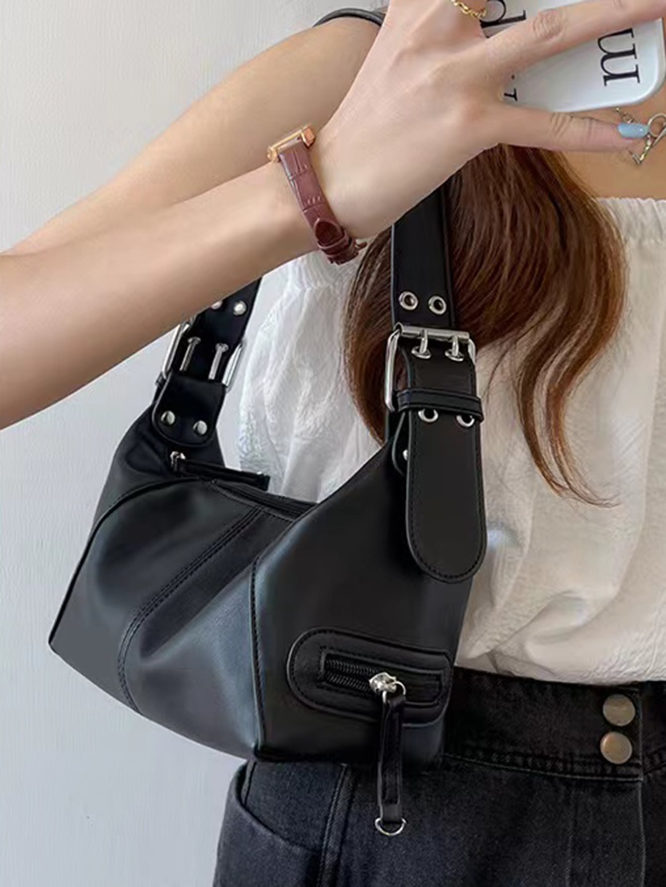 Minimalist hobo bag