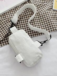 Bolso bandolera mini con parche de letra