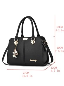 Bolsa cuadrada de litchi en relieve con diseño de letra con accesorio de bolso