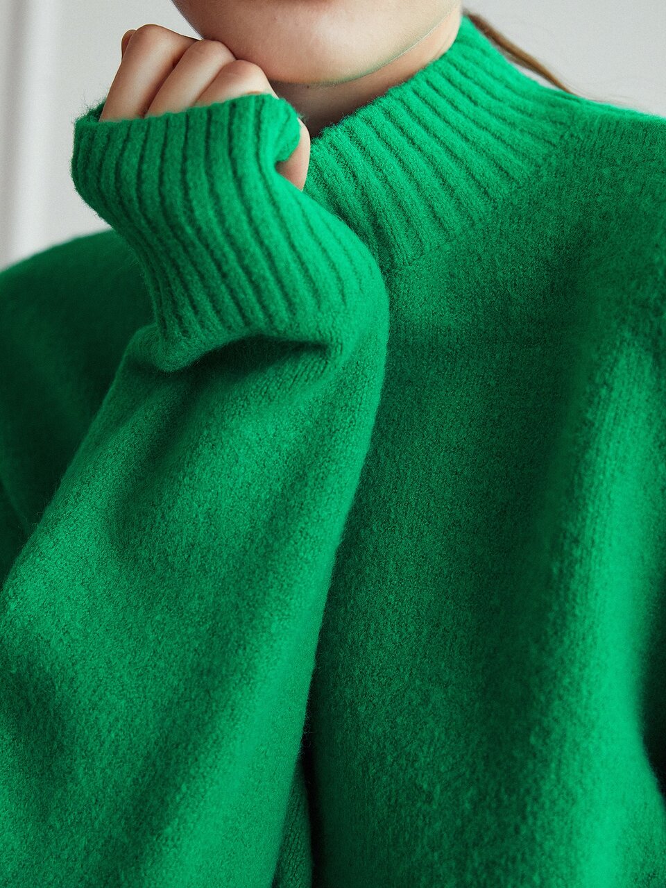 RELAXED FIT MOCK NECK SWEATER