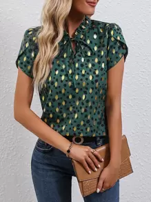 SHEIN Clasi Blusa con estampado de lunares dorados de cuello con cordón de manga farol