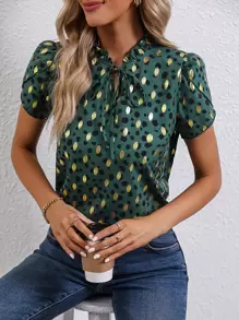 SHEIN Clasi Blusa con estampado de lunares dorados de cuello con cordón de manga farol