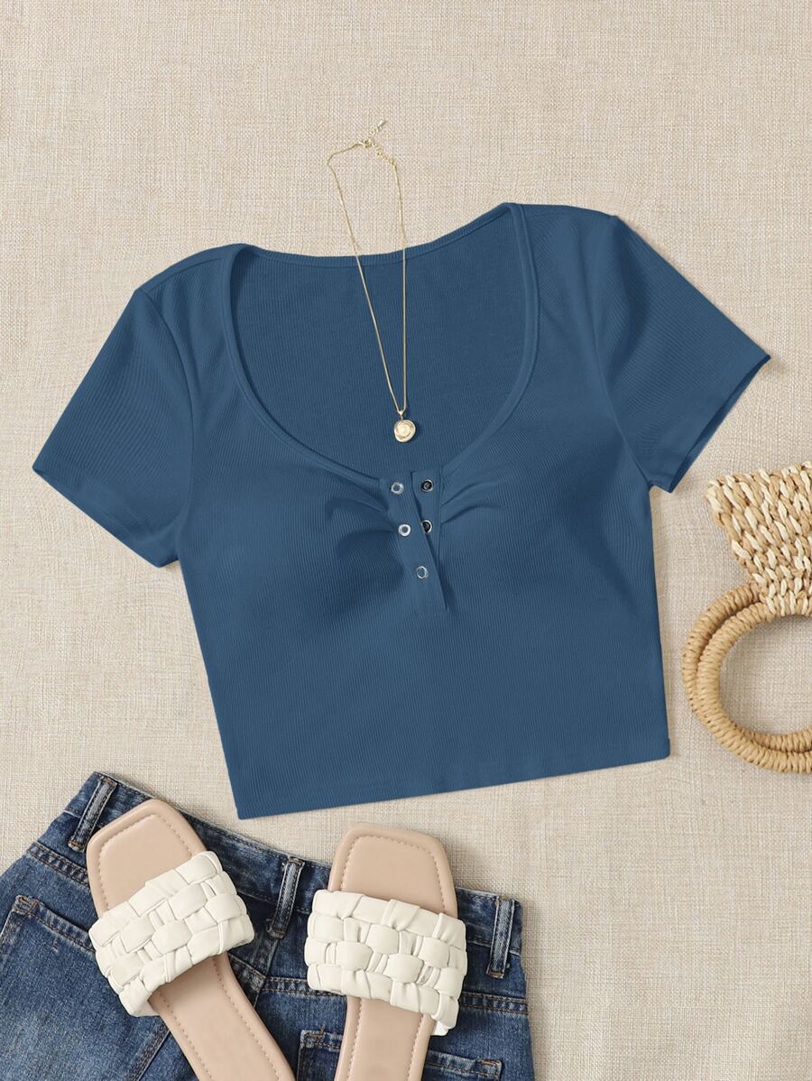 SHEIN EZwear Camiseta botón tapeta media - Neblina azul - Ver 1