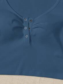 SHEIN EZwear Camiseta botón tapeta media - Neblina azul - Ver 5