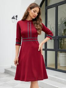 Đầm Dây kéo Ruy băng Khối Màu Thanh lịch - Màu Đỏ Sâu - Xem 6