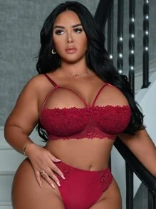 Plus Cut Out Floral Lace Underwire Bra - Burgundy - View 1