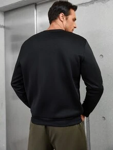 Manfinity Men Plus Floral And Japanese Letter Graphic Sweatshirt - Black - View 2