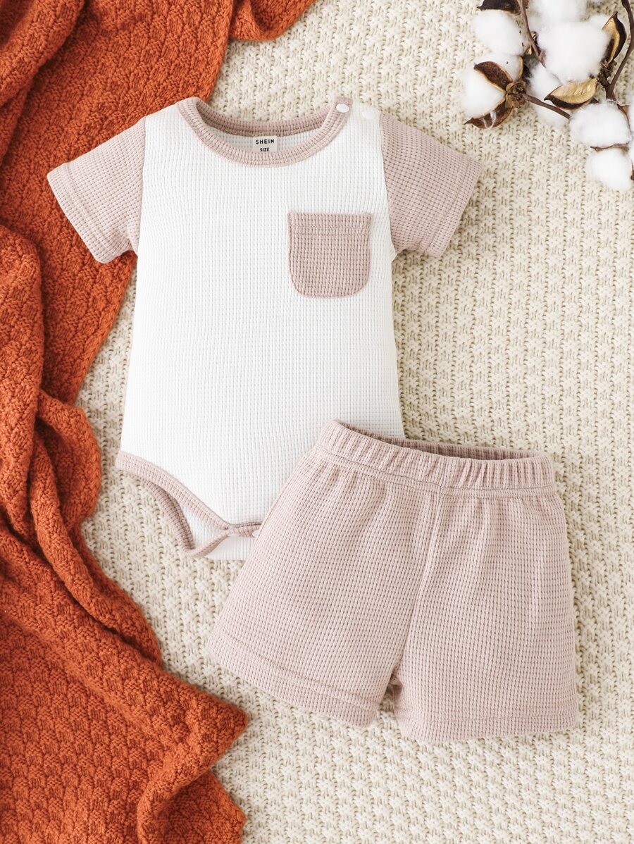 Newborn Baby Colourblock Patched Pocket Bodysuit & Shorts - Multicolor - View 1