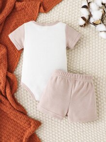 Newborn Baby Colourblock Patched Pocket Bodysuit & Shorts - Multicolor - View 2