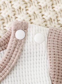 Newborn Baby Colourblock Patched Pocket Bodysuit & Shorts - Multicolor - View 7