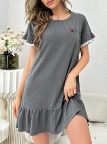 字母刺繡荷葉邊睡裙