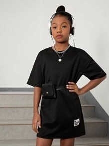 SHEIN Chicas Vestido estilo camiseta de hombros caídos con diseño de parche de letra - Negro - Ver 3