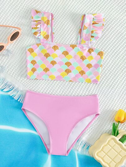 年轻女孩鱼鳞印花荷叶边比基尼套装夏季海滩