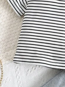 嬰兒條紋和心形印花T恤和褲子 - 彩色 - 查看 4