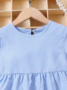 SHEIN Áo kiểu cổ tròn sọc trắng ngọt ngào cho cô gái trẻ với tay áo xù cho mùa hè - Xanh và trắng - Xem 3