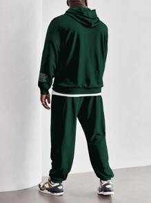 Manfinity Homme 男士字母圖案拉鏈開襟抽繩連帽衫和運動褲 - 墨綠色 - 查看 2