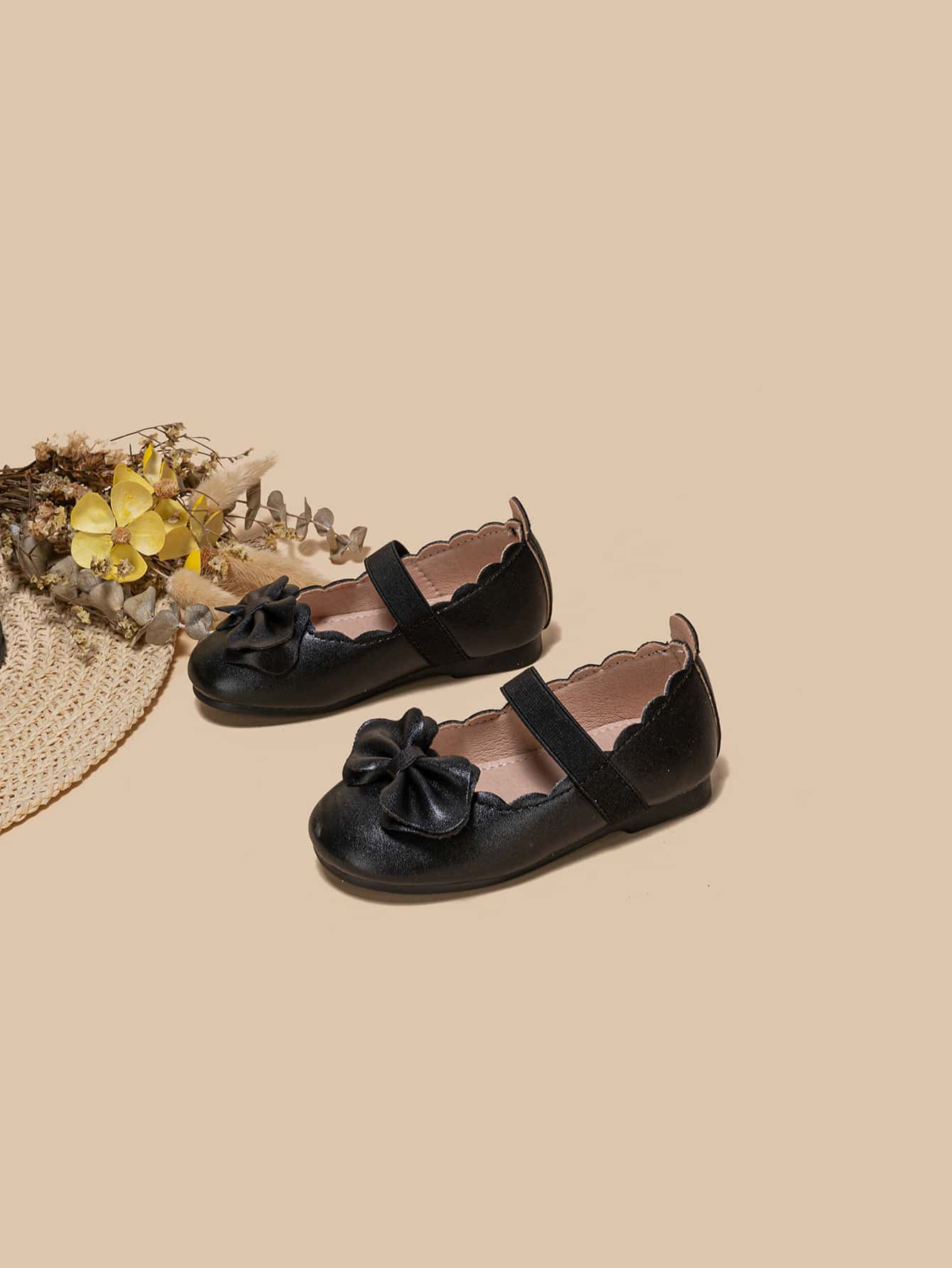 Girls Bow Decor Scallop Trim Flats - Black - View 1