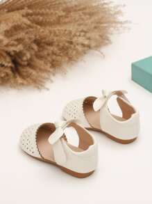 Girls Hollow Out Bow Decor Ankle Strap Flats - Beige - View 2