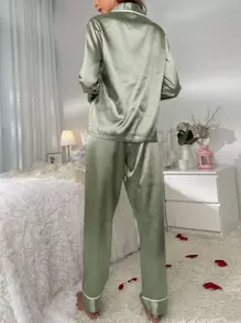 撞色包边纽扣前襟翻领缎面睡衣套装/家居服套装，秋冬舒适优雅细节 - 橄欖綠 - 查看 2