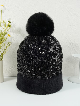 亮片和絨球裝飾豆豆帽