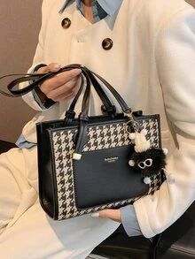 千鳥格和字母圖案方包帶球球吊墜 - 彩色 - 查看 8