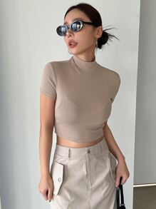 DAZY Chất rắn Cổ giả Áo phông Crop - Màu Khaki - Xem 4